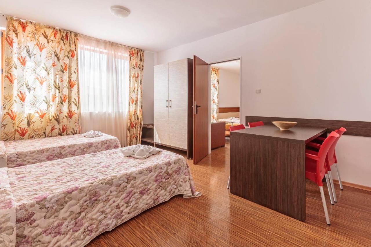 Guest Apartments Co Morenia Slantchev Briag Extérieur photo